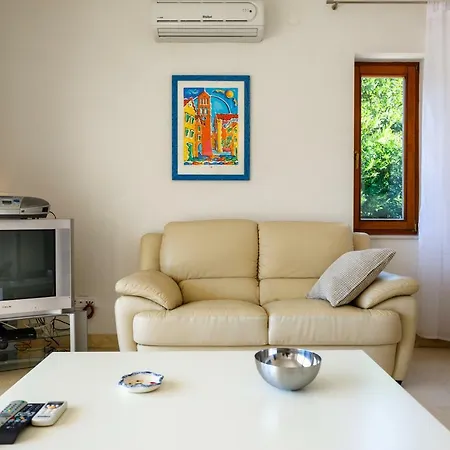 Jezevac Apartament Veglia